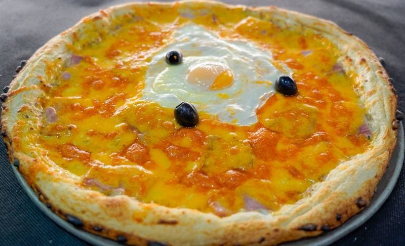 Pizza welsh, spécialité flamande de Chez Thomas à Hazebrouck
